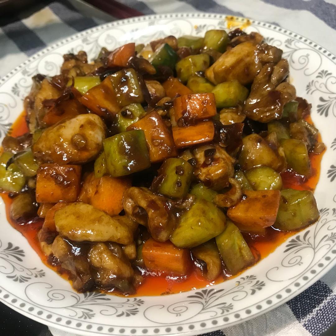 超级下饭的辣炒黄瓜鸡丁