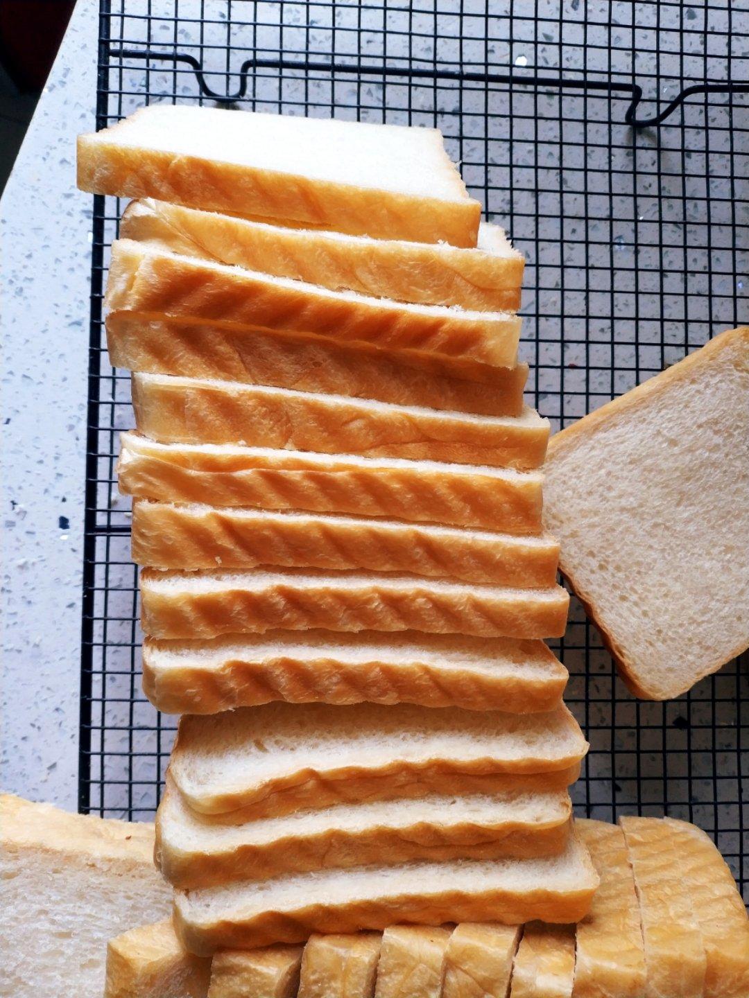 早餐白吐司          （庞多米 Pain de mie）