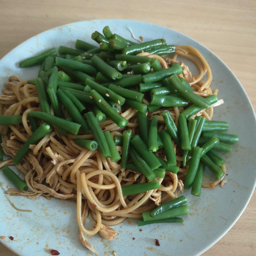 🥒鸡丝凉面