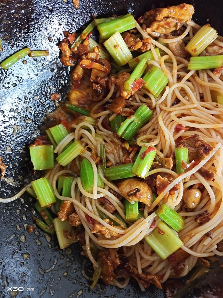 新疆炒米粉（好上手）