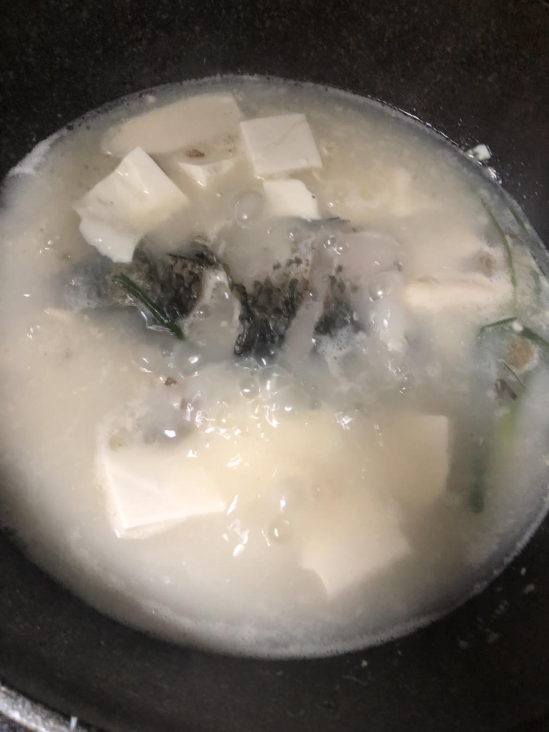 鲫鱼豆腐杏鲍菇汤🥣的做法 步骤8