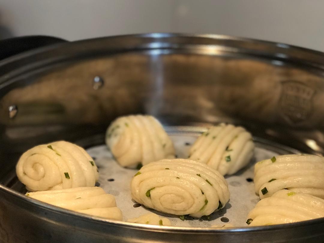 传统的葱油花卷