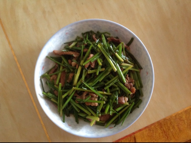 韭菜苔炒肉丝