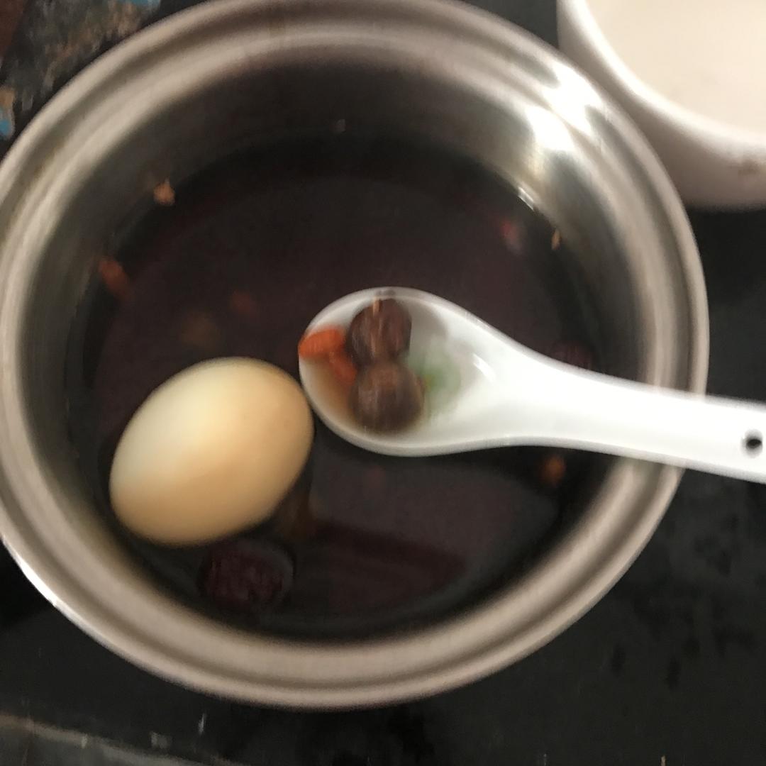 枸杞红枣煲鸡蛋