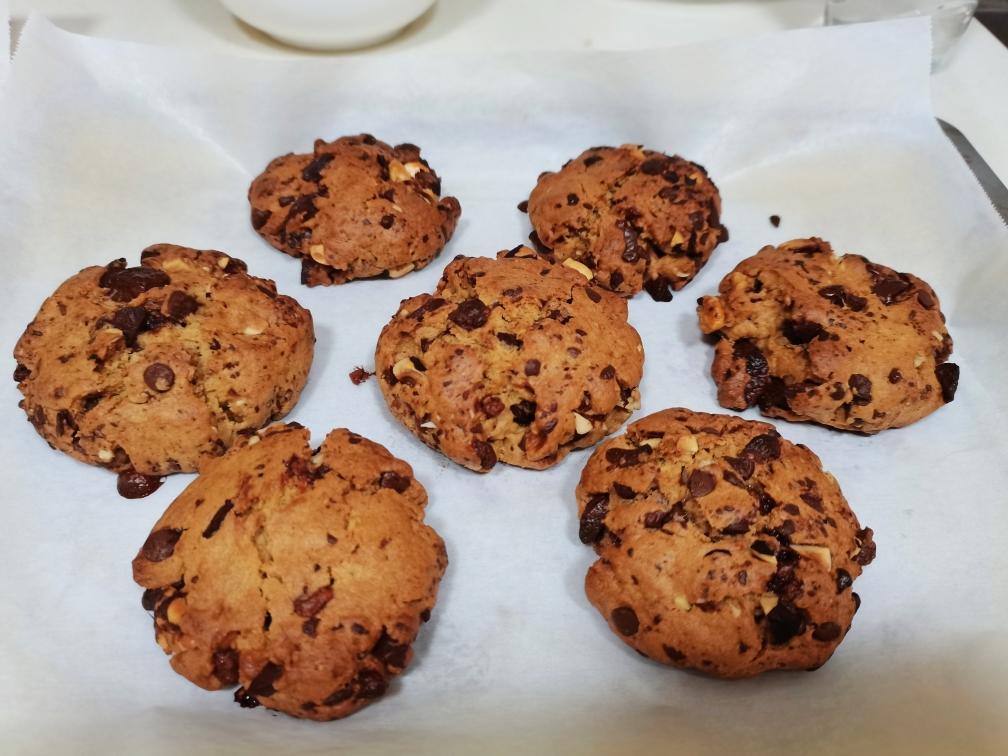 诚意满满的巧克力坚果美式大曲奇