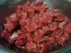 黑椒牛肉粒杏鲍菇的做法 步骤1