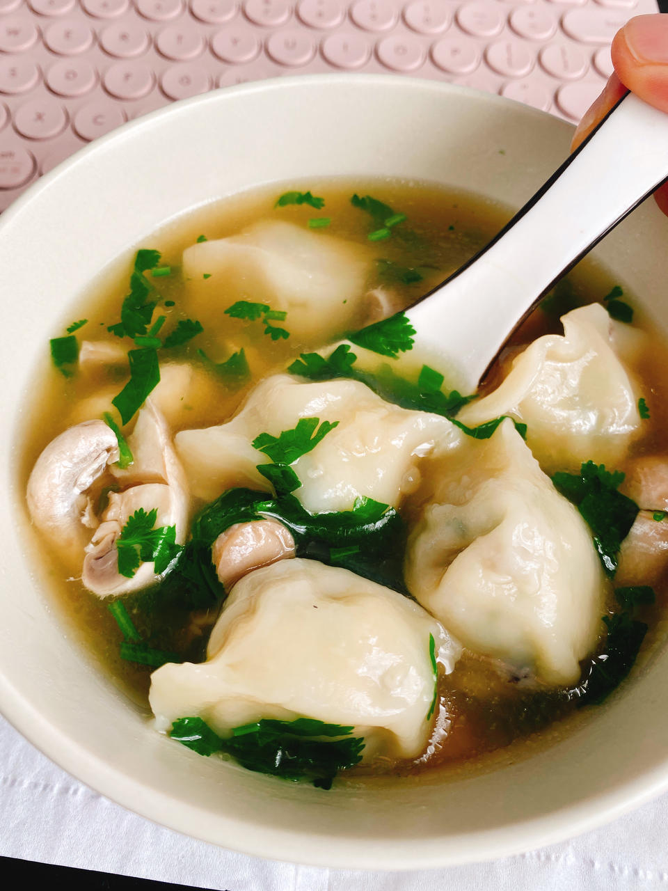 明明是素汤 却鲜得像鸡汤一样的「口蘑汤」