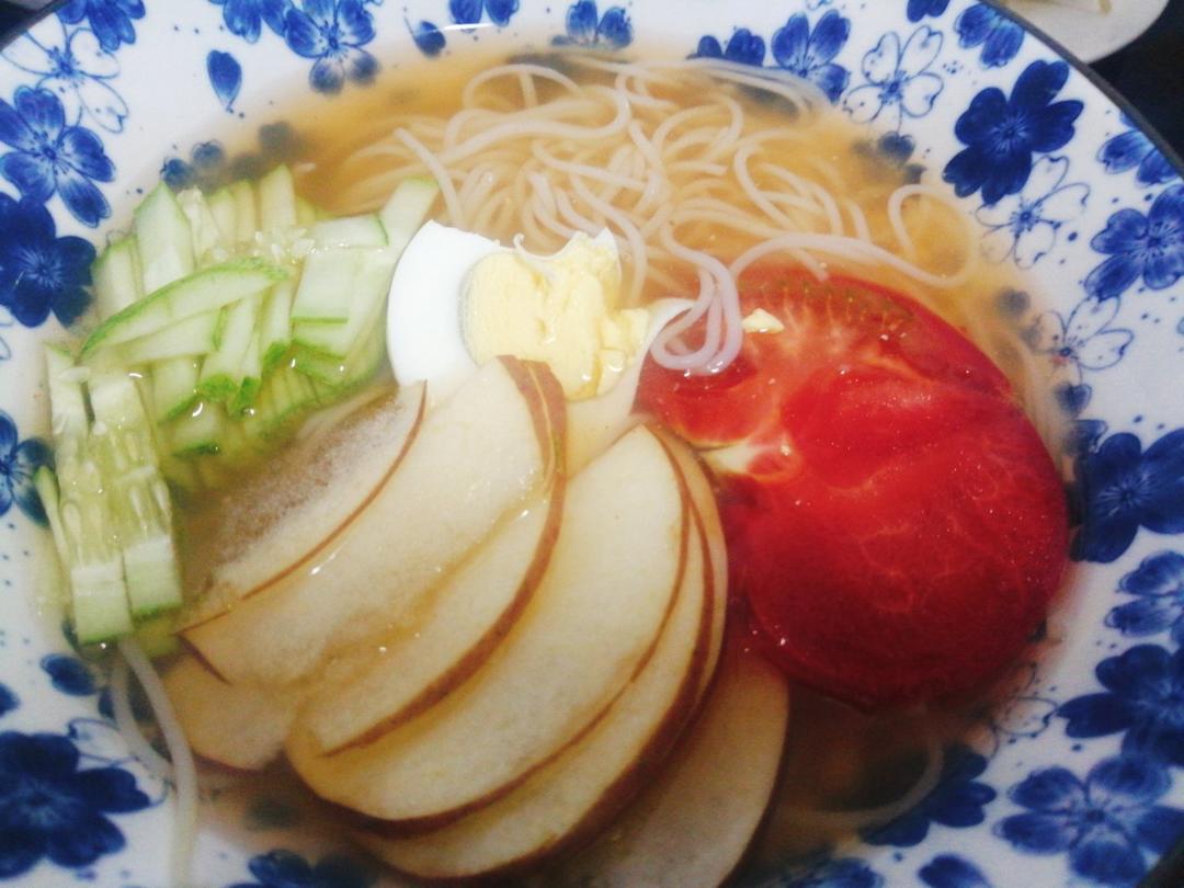 酸甜爽口冷面