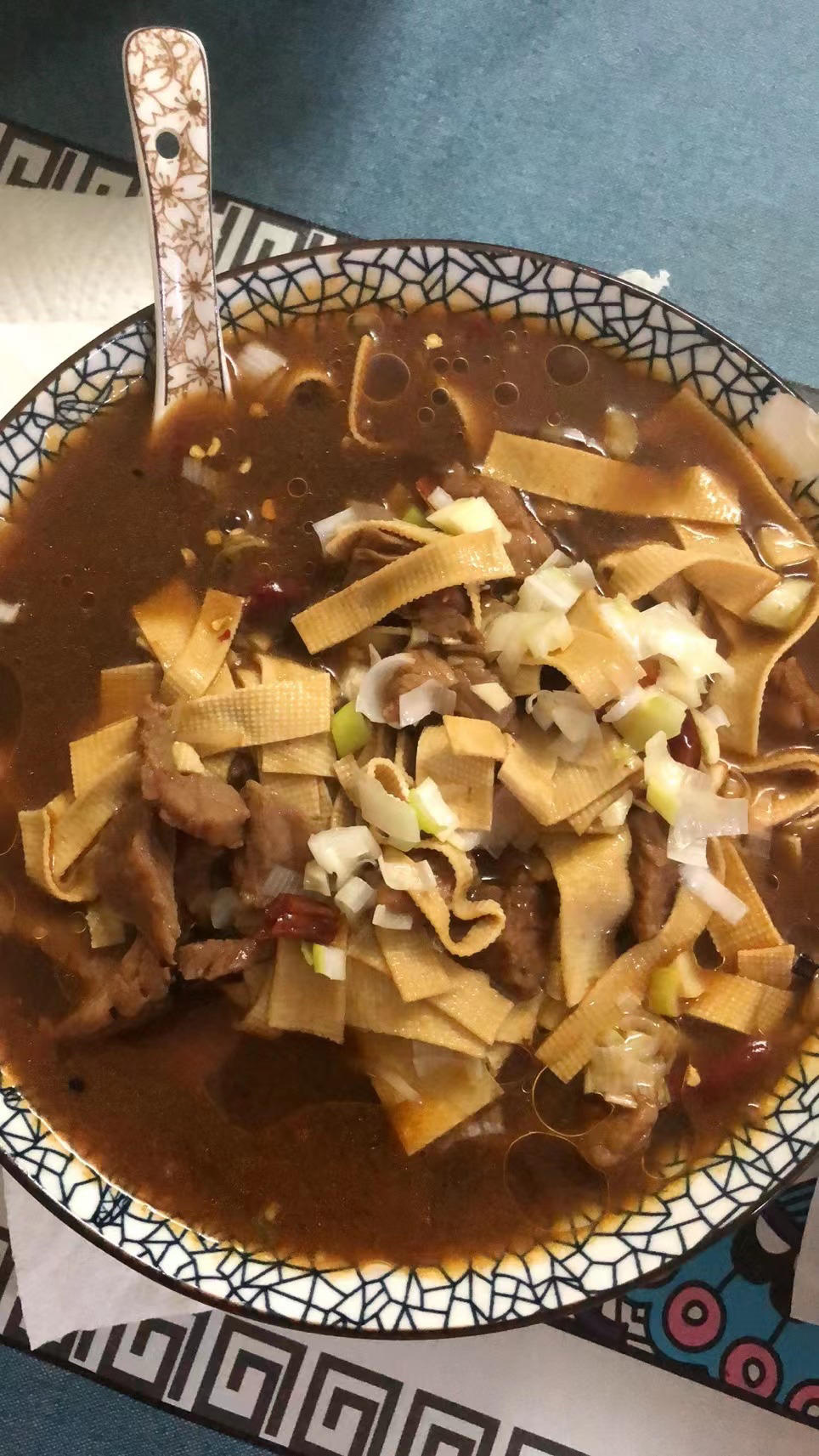 跟四川朋友学的水煮肉片 这也太香了！！