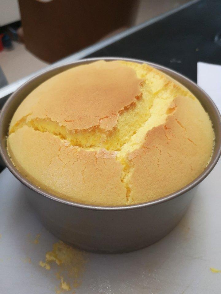 6寸轻芝士蛋糕(乳酪戚风蛋糕)