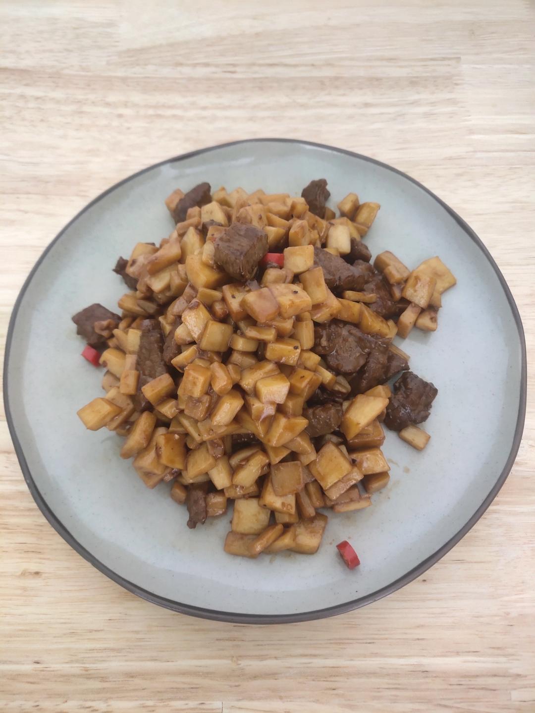 家常菜~杏鲍菇烧牛肉粒