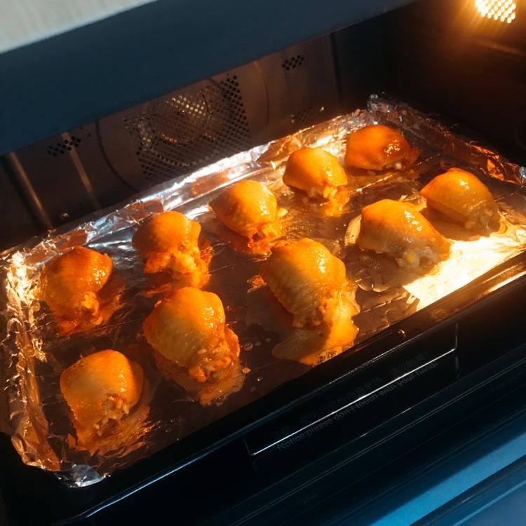 经典小吃～鸡翅包饭