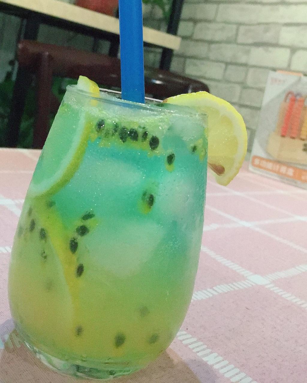 青柠/青桔百香果气泡水/夏日必备