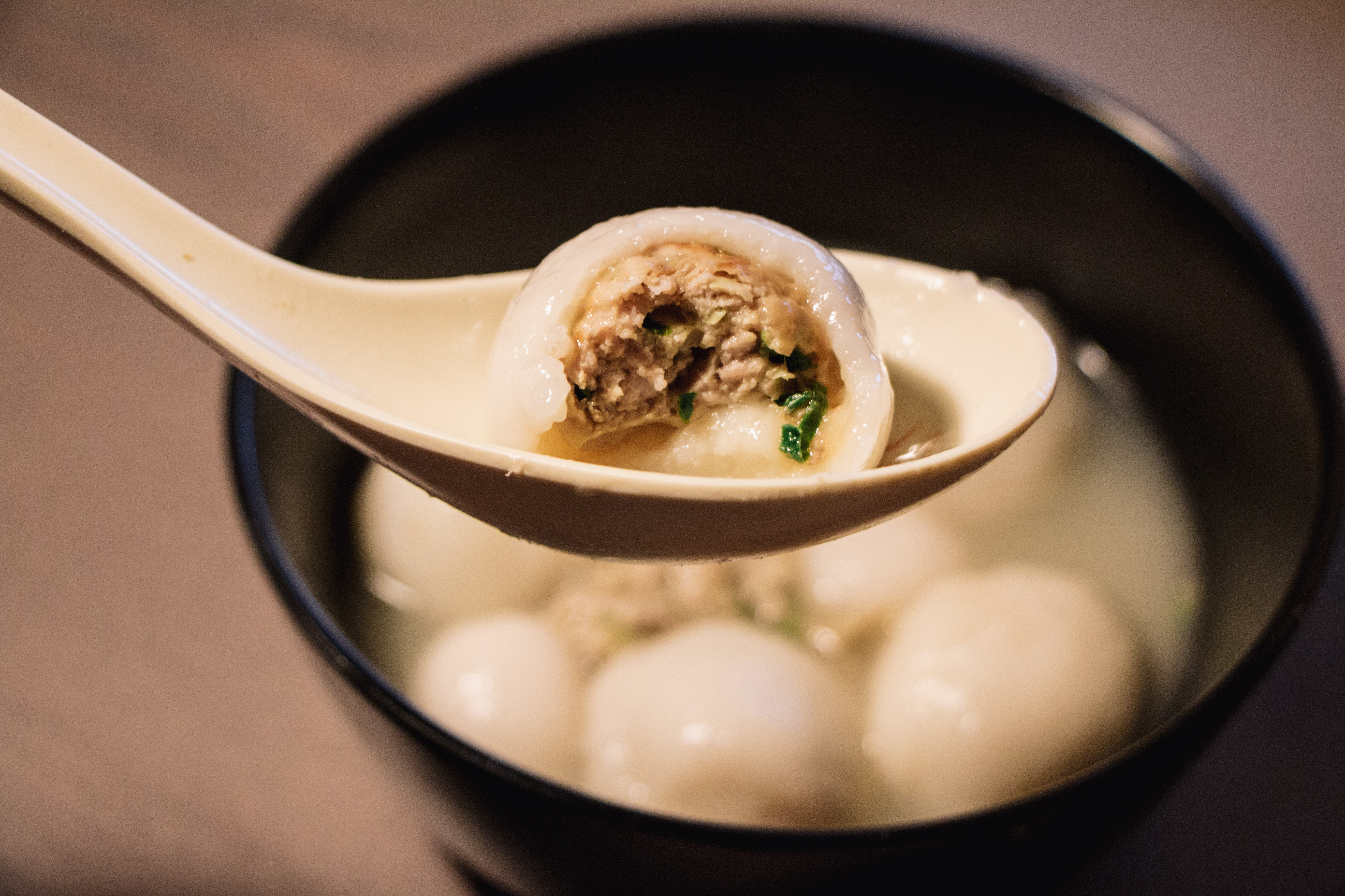 上海本地菜肉汤圆