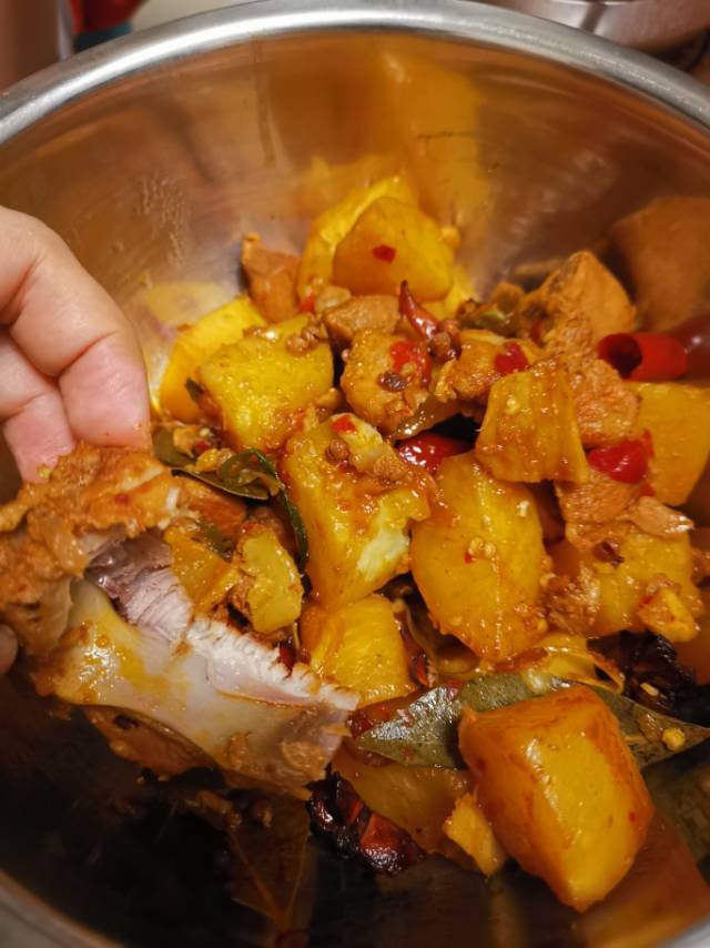 土豆炖排骨
