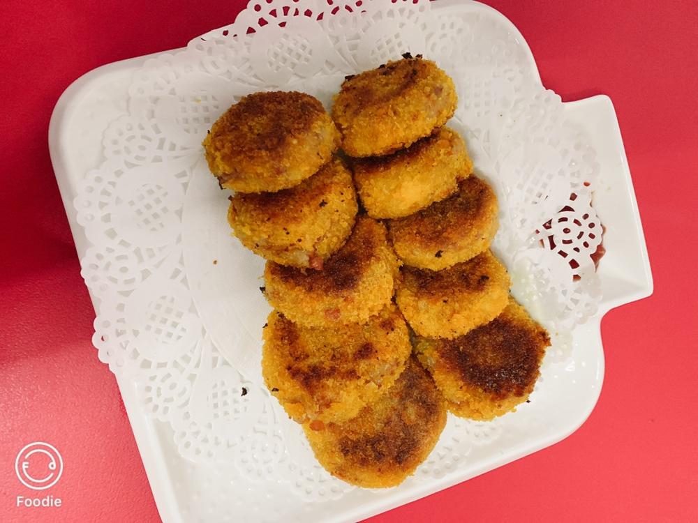 可乐饼 （肉末洋葱土豆饼）