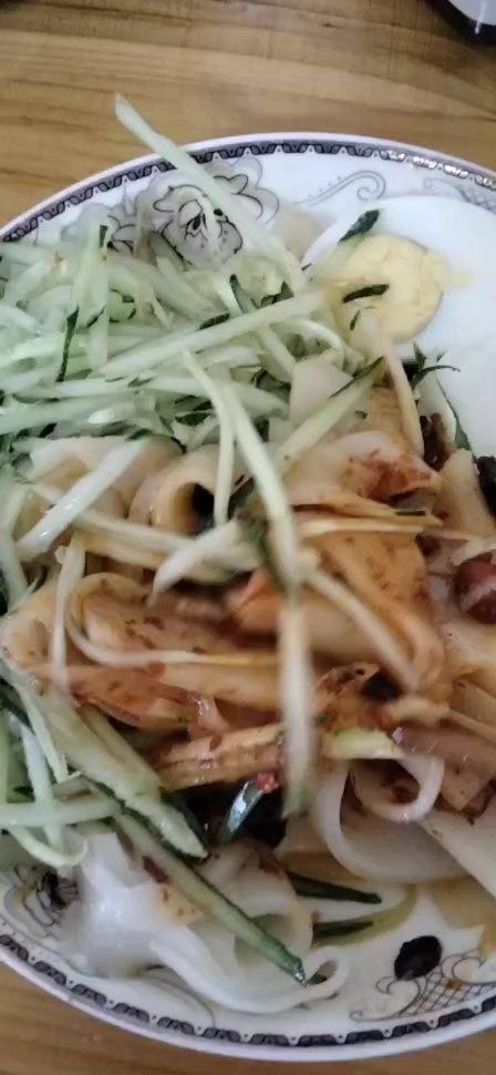 懒人凉皮，不用洗面，15分钟搞定，味道完全不输洗面凉皮