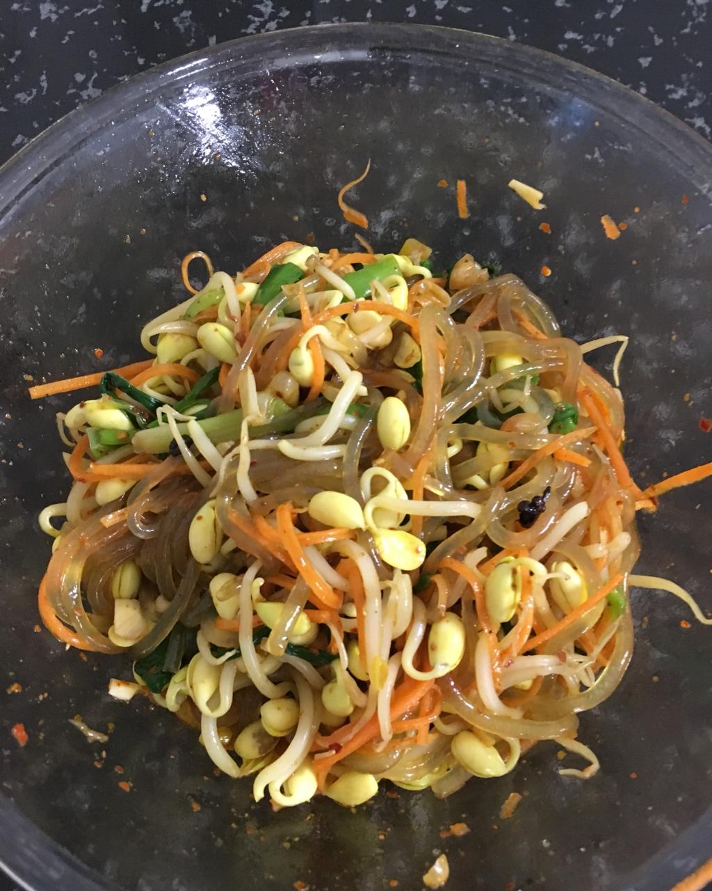 黄豆芽拌粉丝