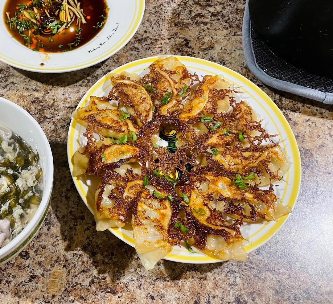 剩饺子速冻饺子变锅贴（冰花版）