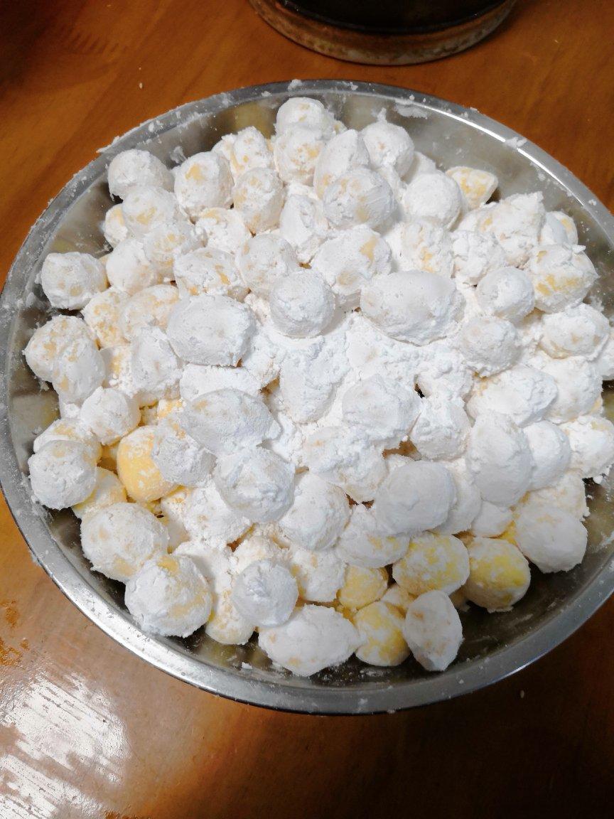 柴犬绅士做的木薯粉芋圆