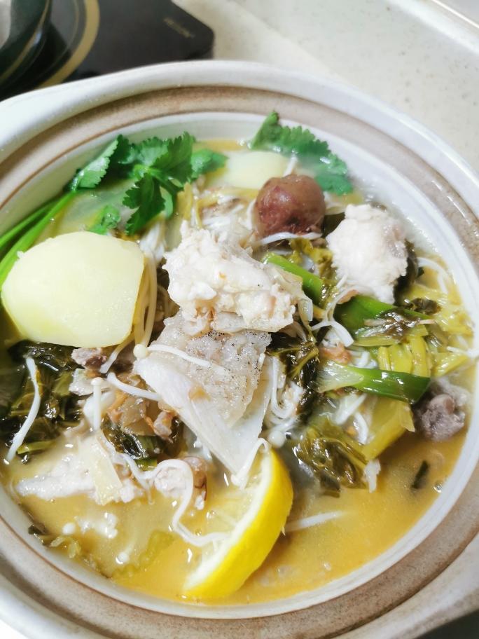 只酸不辣的酸菜石斑鱼