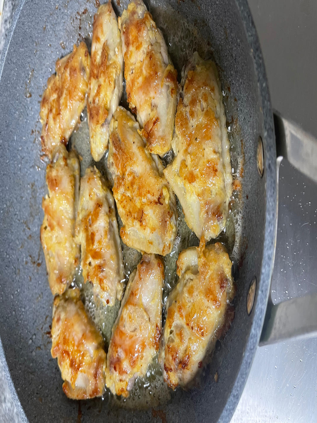 蒜香煎鸡翅