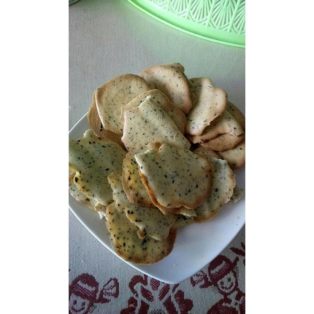 宝宝辅食：芝麻鸡蛋薄脆饼干