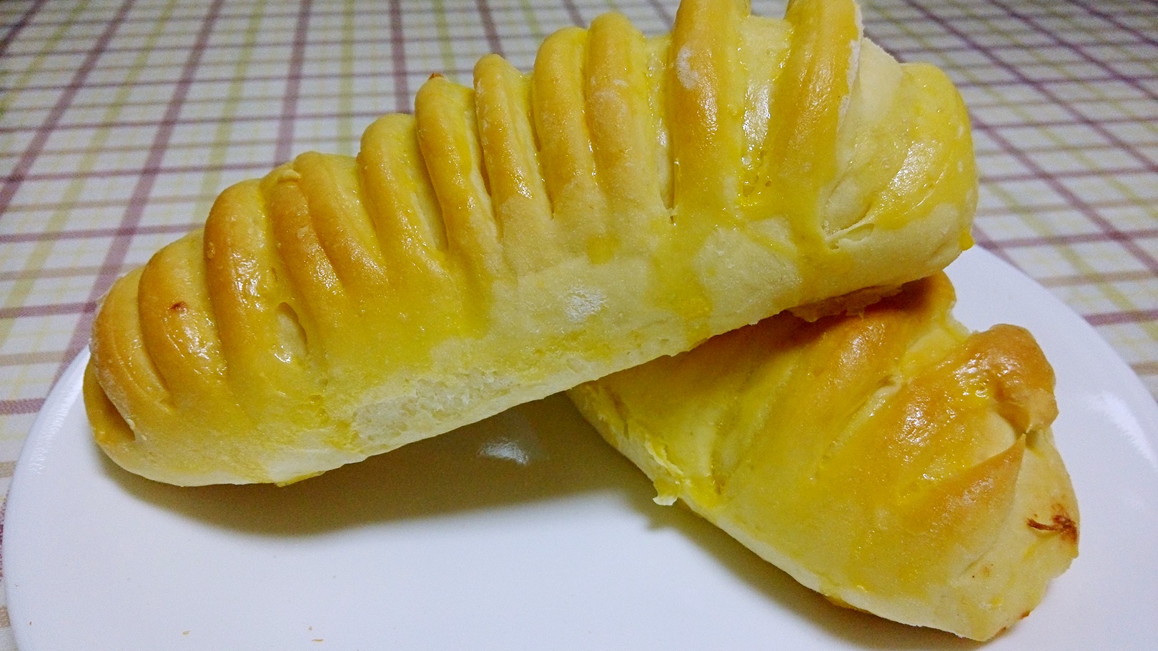 牛肉松毛毛虫面包