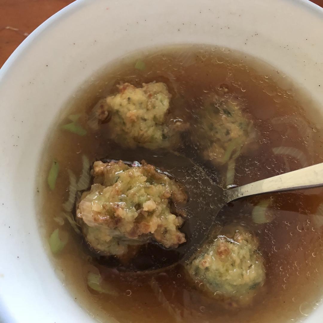 青萝卜丸子汤