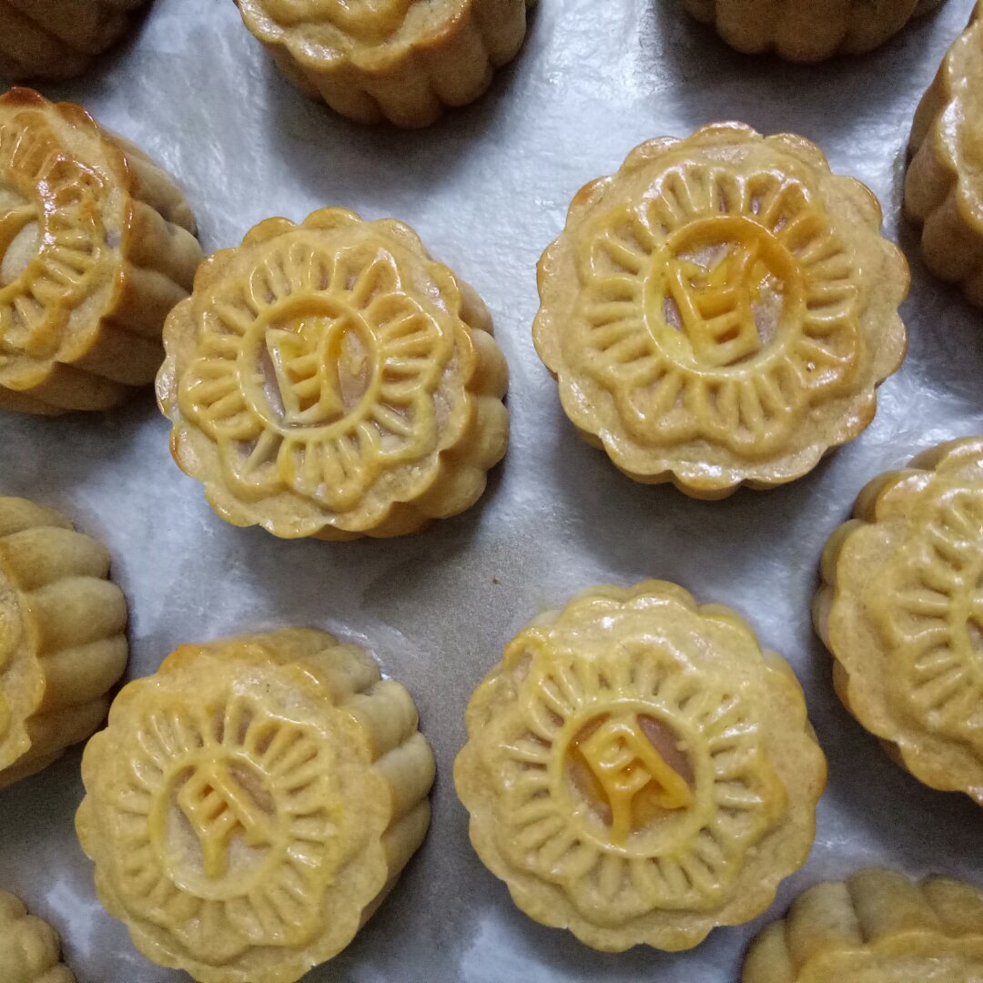 广式月饼——蛋黄莲蓉月饼