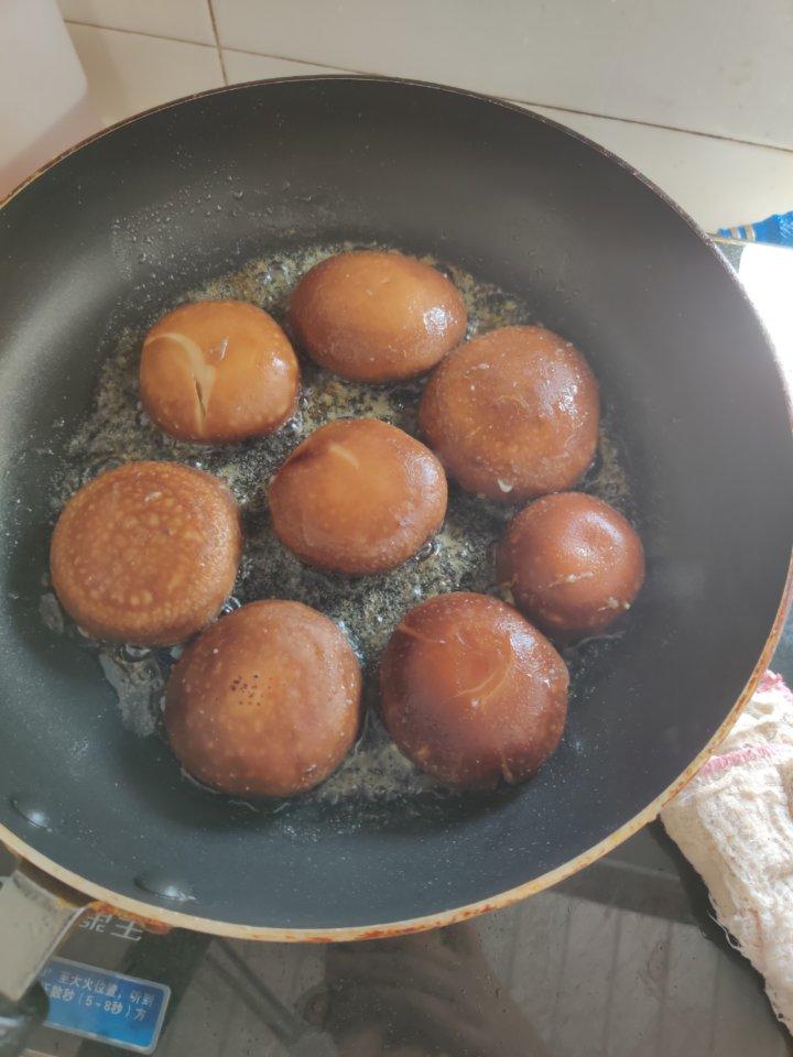 美味的肉酿香菇～～孩子爱吃的下饭菜