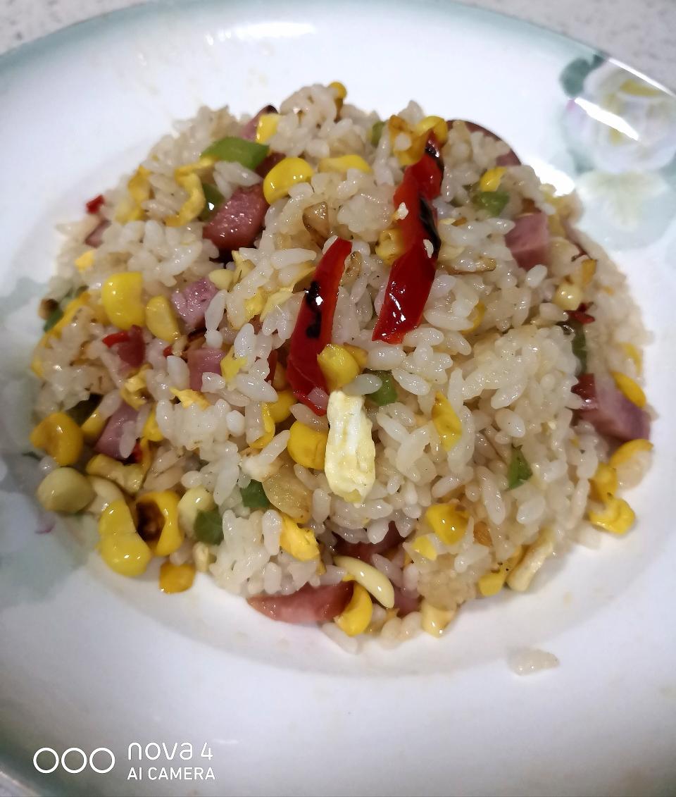 香肠蛋炒饭的做法