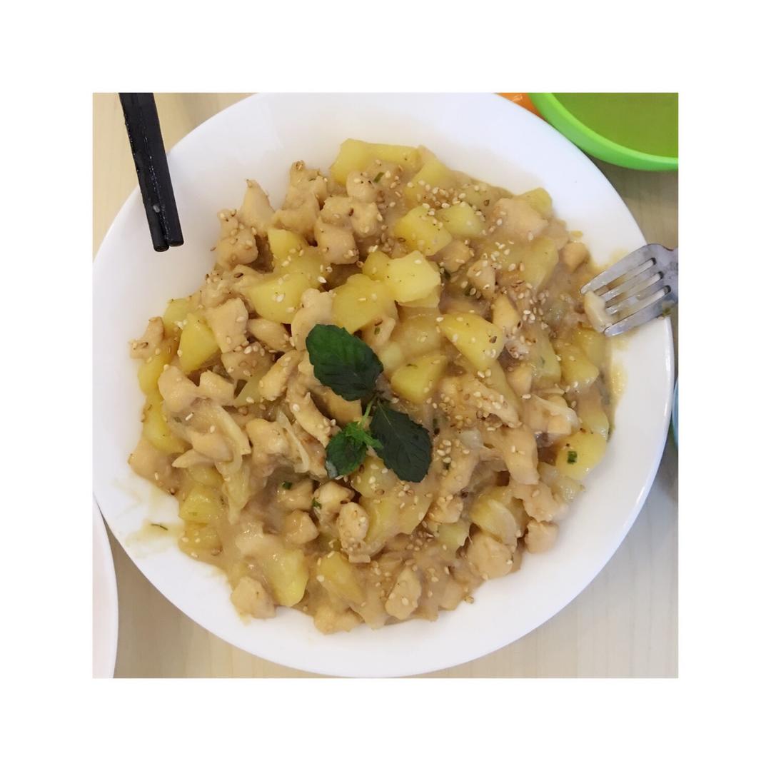 鸡胸肉炖土豆