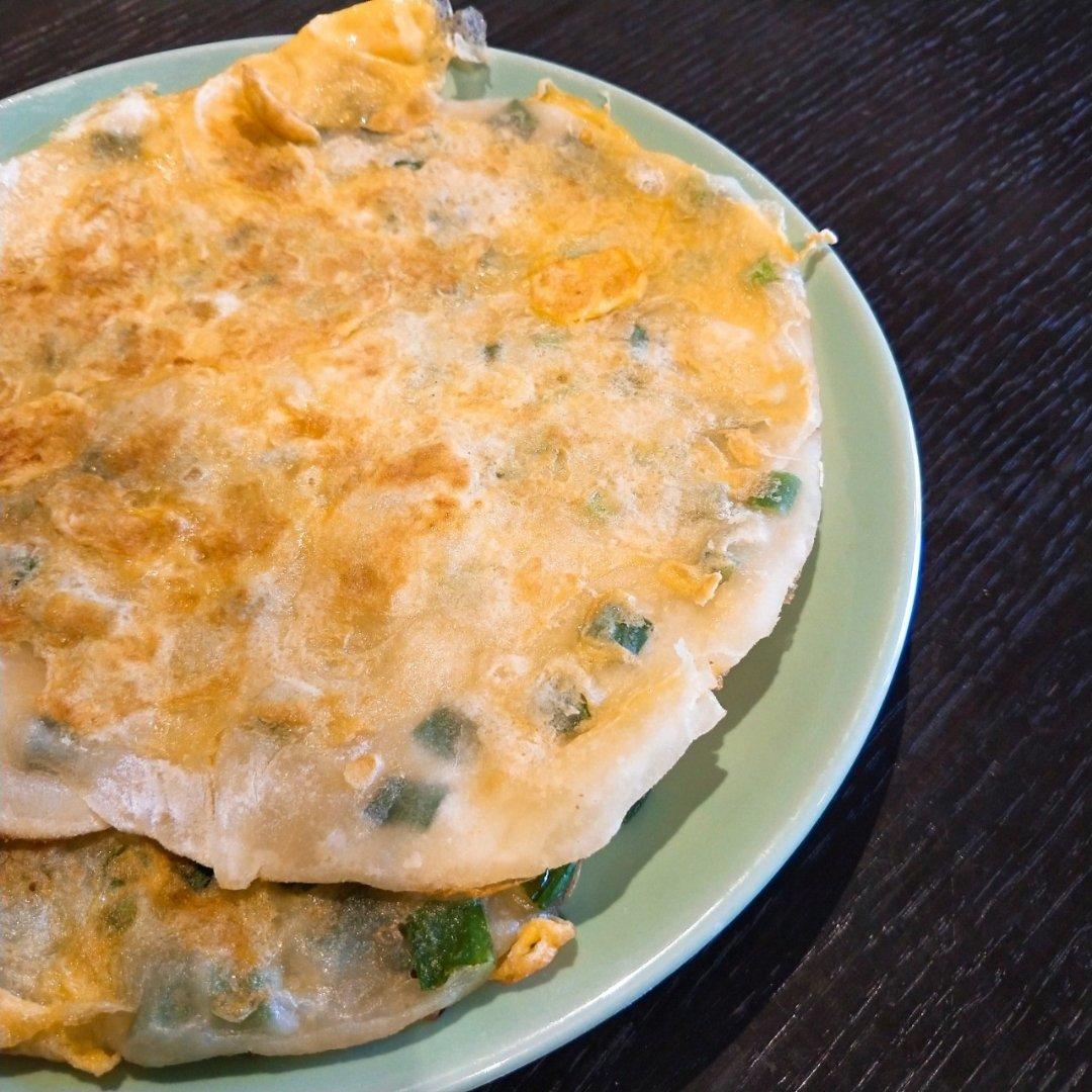 鸡蛋葱油饼                  （更新饼坯保存方法）