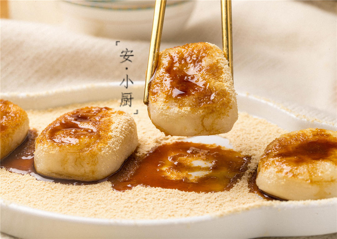 火爆的日式黄豆粉烤年糕!平底锅版!外焦内糯 巨好吃