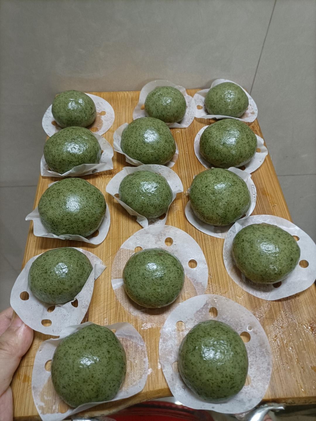 清明必吃的艾草青团