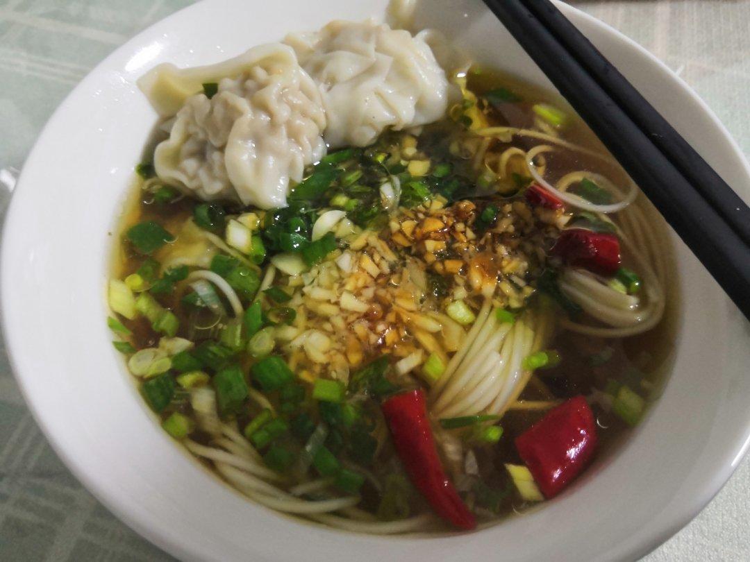 一碗热汤面