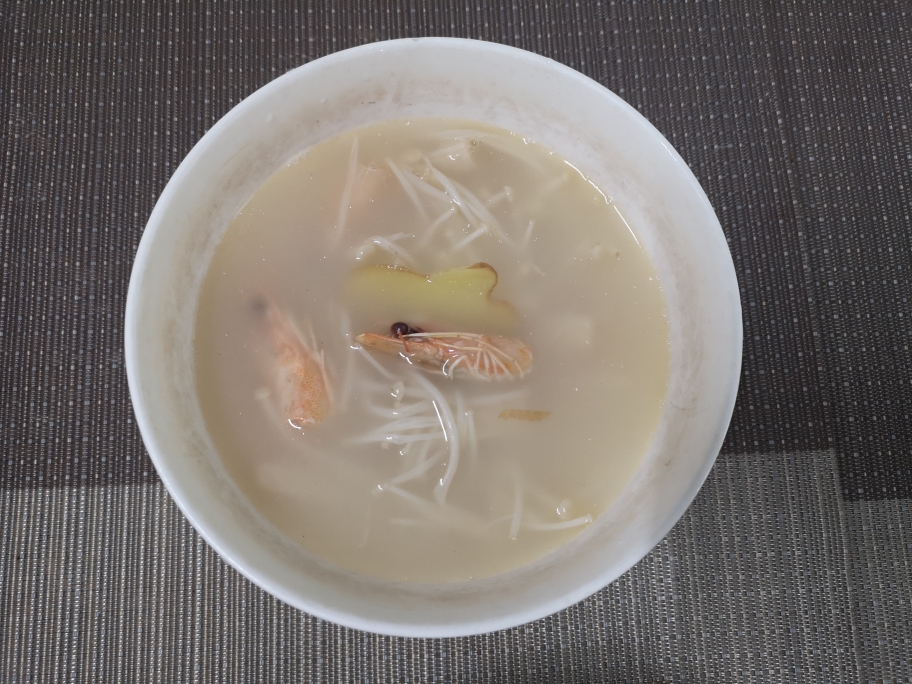 虾头金针菇汤