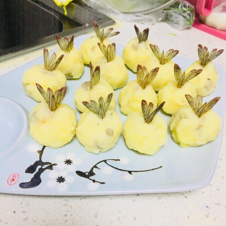 土豆泥鲜虾球