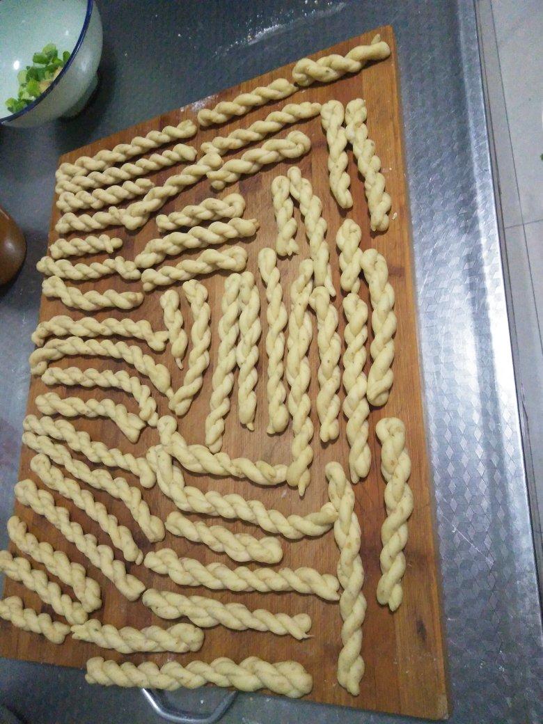 鸡蛋小麻花