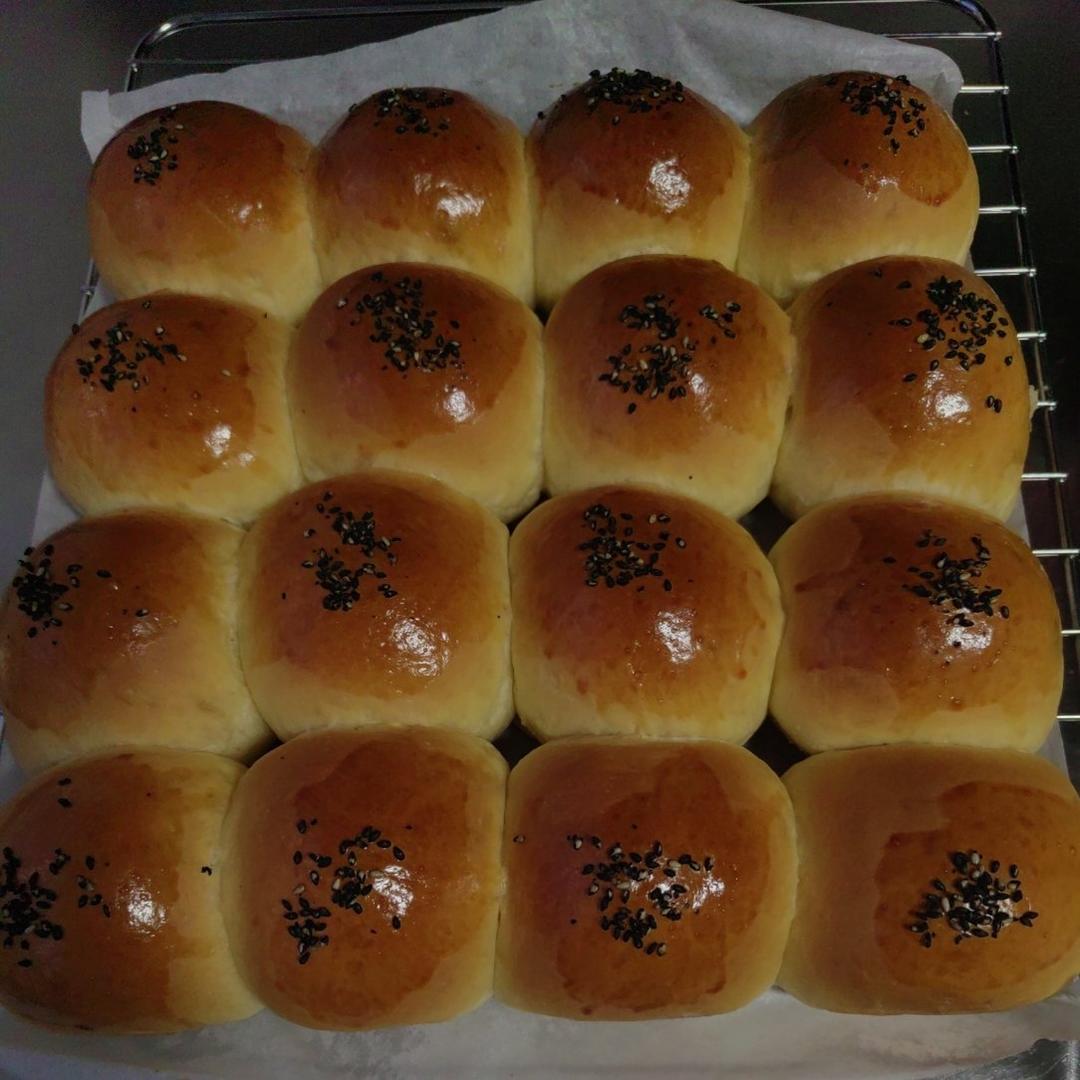 最近很火的山姆同款黄油小餐包~