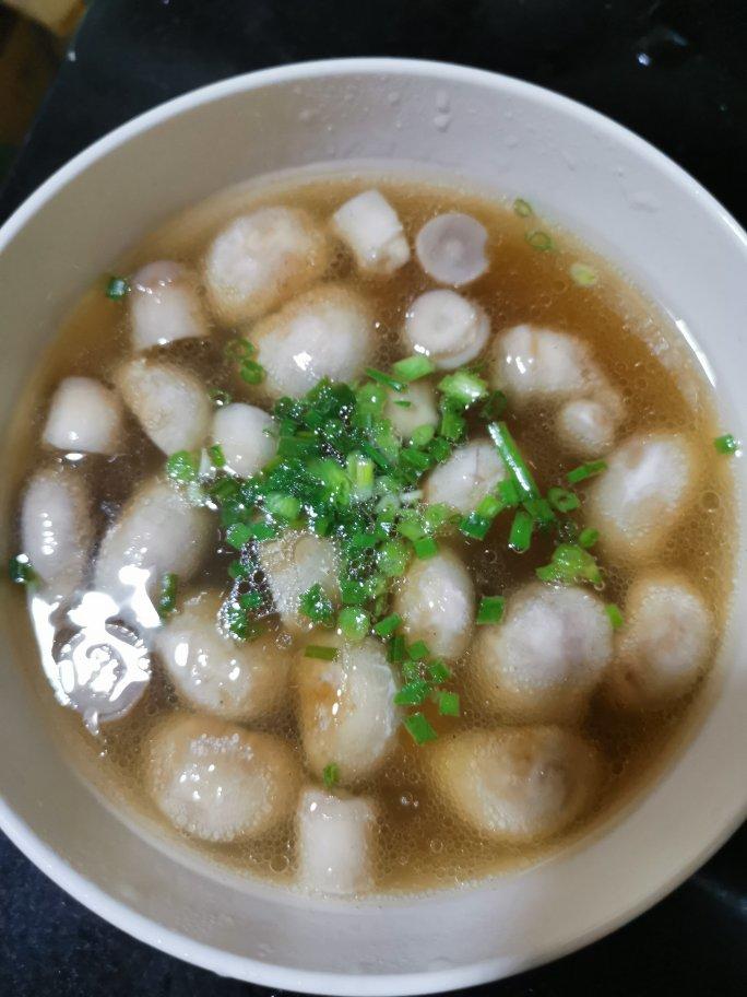 鲜掉眉毛口蘑汤