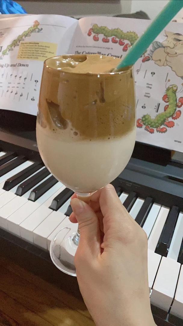 超快的韩国dalgona400次咖啡，只需15秒