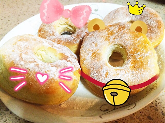 烤箱版甜甜圈୧(๑•̀⌄•́๑)૭小小群