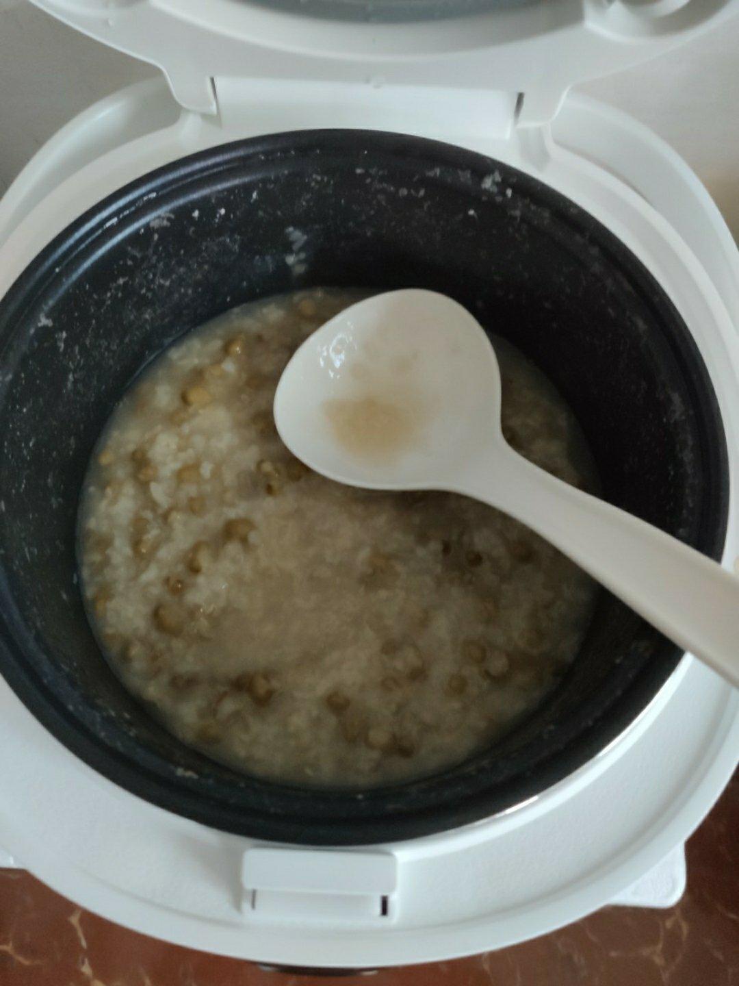 电饭煲绿豆粥