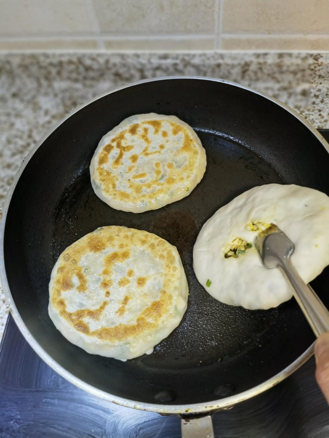 韭菜鸡蛋馅饼（烫面）的做法 步骤10