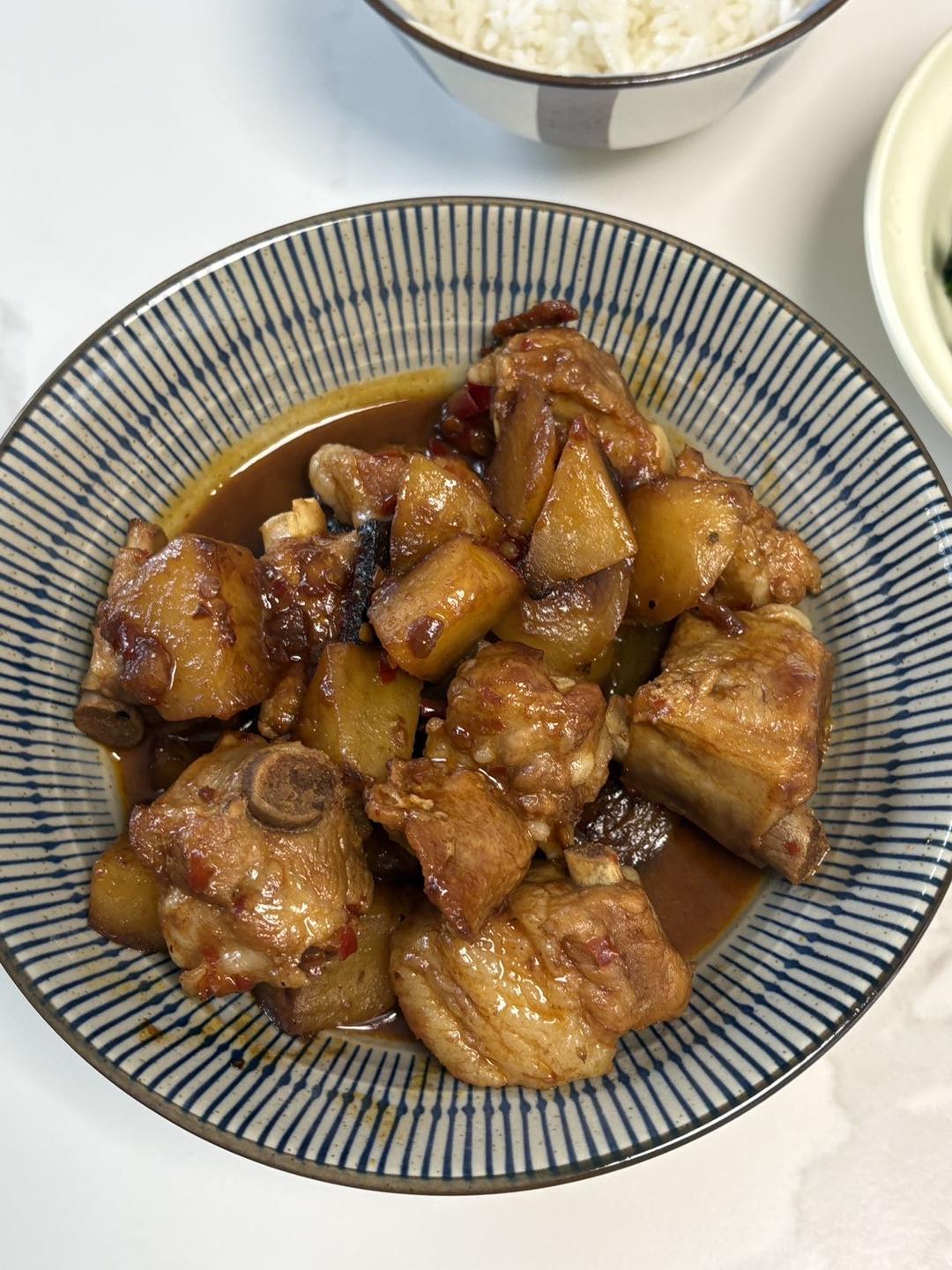 川味土豆烧排骨