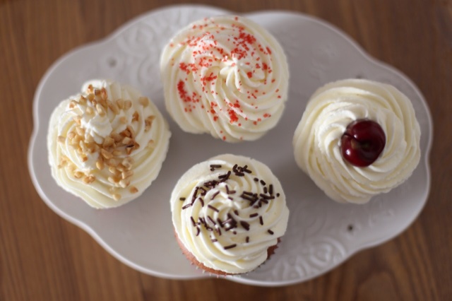 经典红丝绒杯子蛋糕（red velvet cupcake）