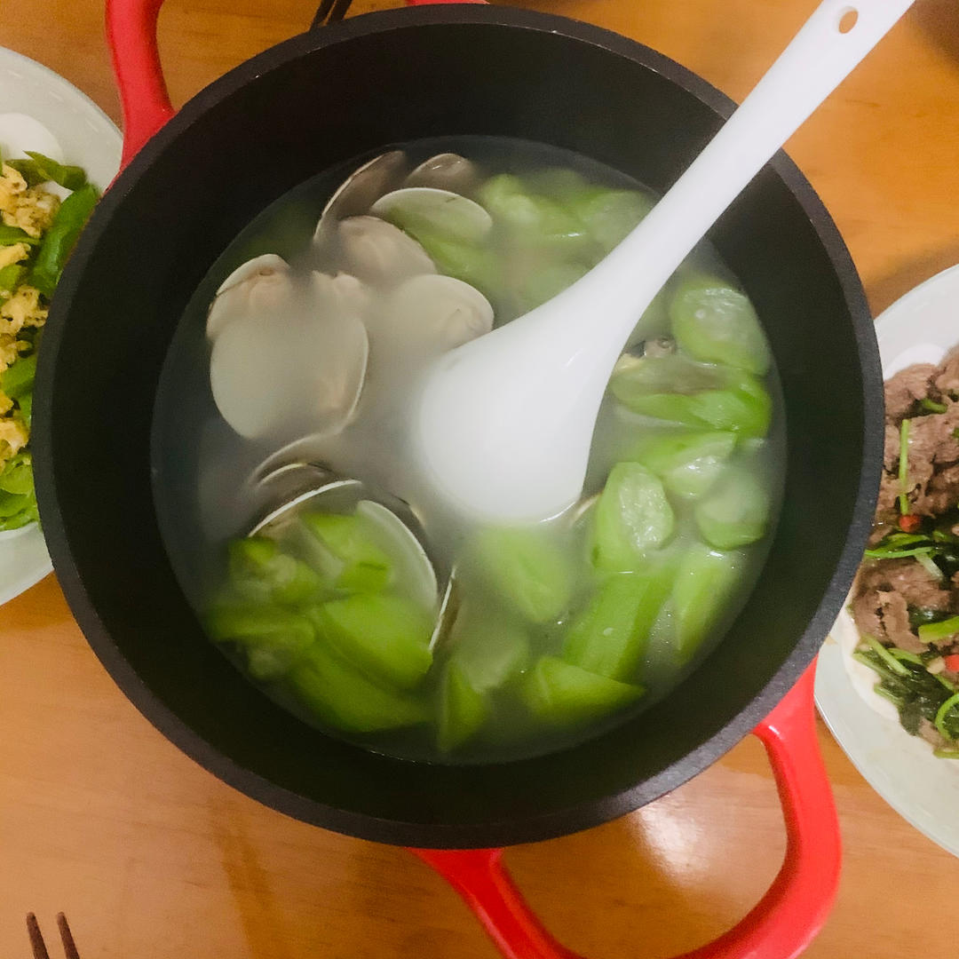 清热解燥•丝瓜蛤蜊汤•减脂友好