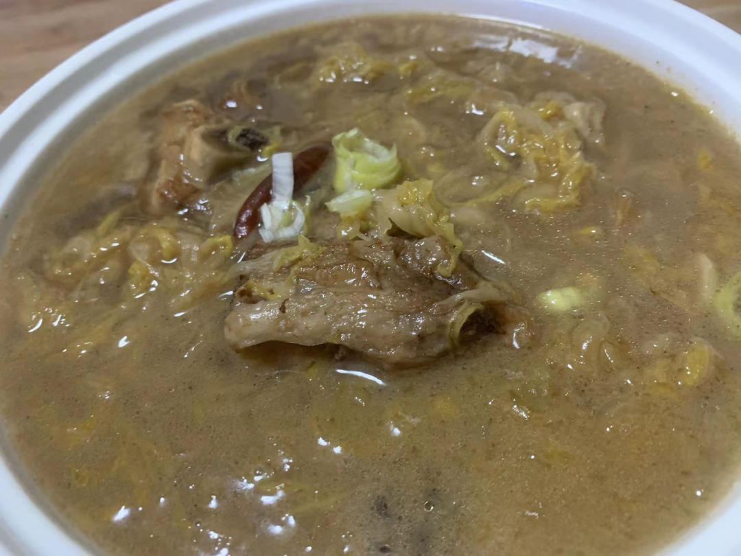酸菜炖大骨头